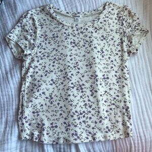 Garage short sleeve in a size small.